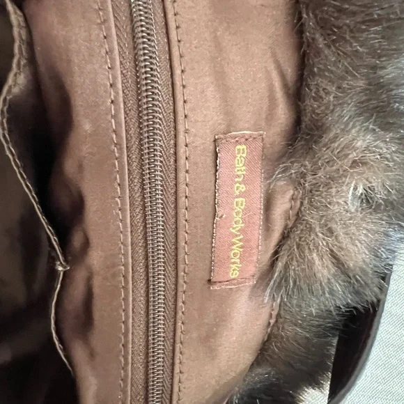 Bath and Body Works Tote Bag Purse Brown Bear Luxe Faux Fur Slouchy Style 16x16 - Picture 5 of 7